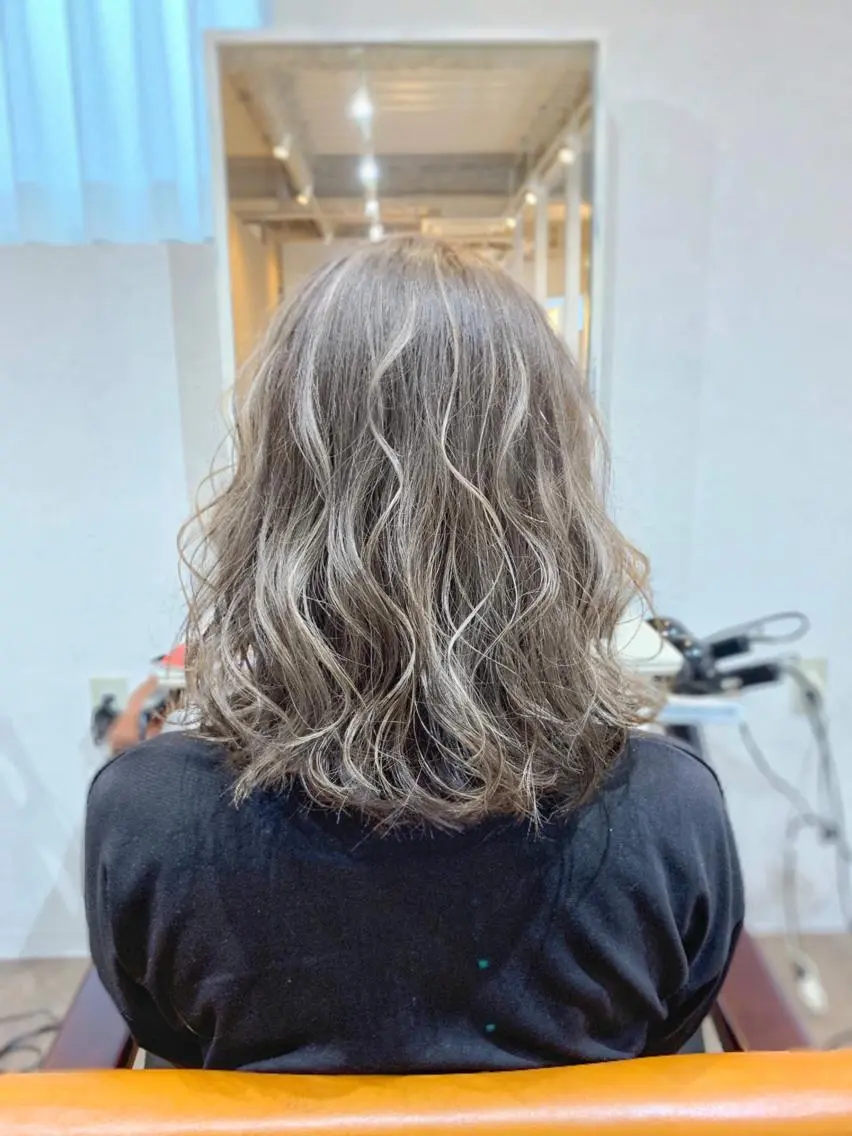 ミディアム カラー 髪質改善✨カラー特化 サロン🎨平尾晃一のヘアスタイル