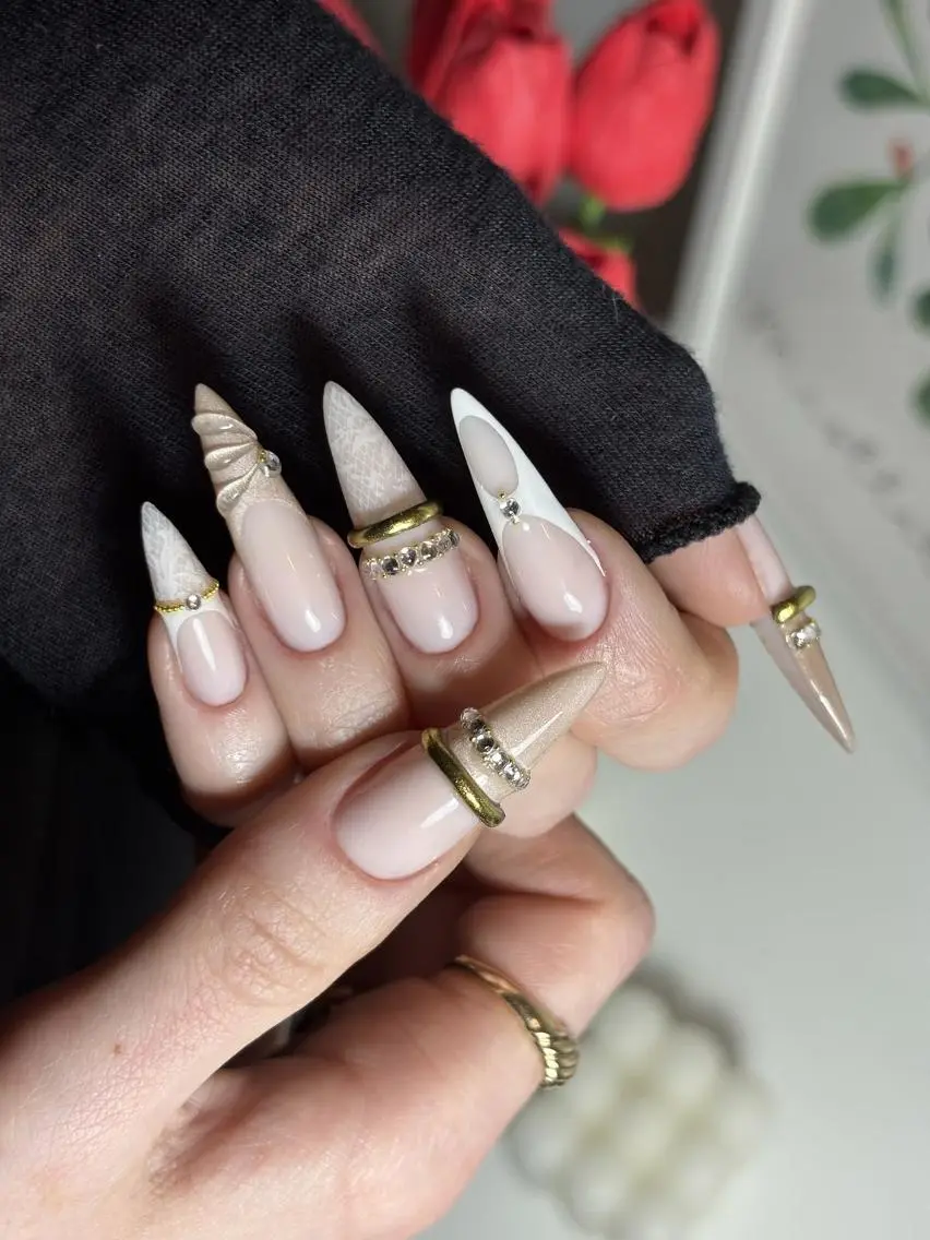 ネイル 長さ出し キラキラネイル 韓国ネイル 持ち込み シンプルネイル Blingg NailStudioのネイルデザイン