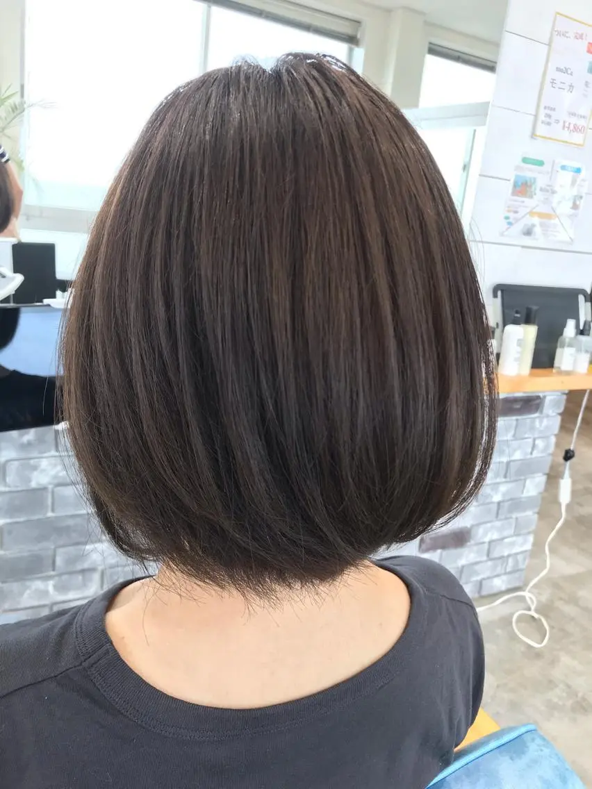 ショート カラー 杉山 莉香のヘアスタイル