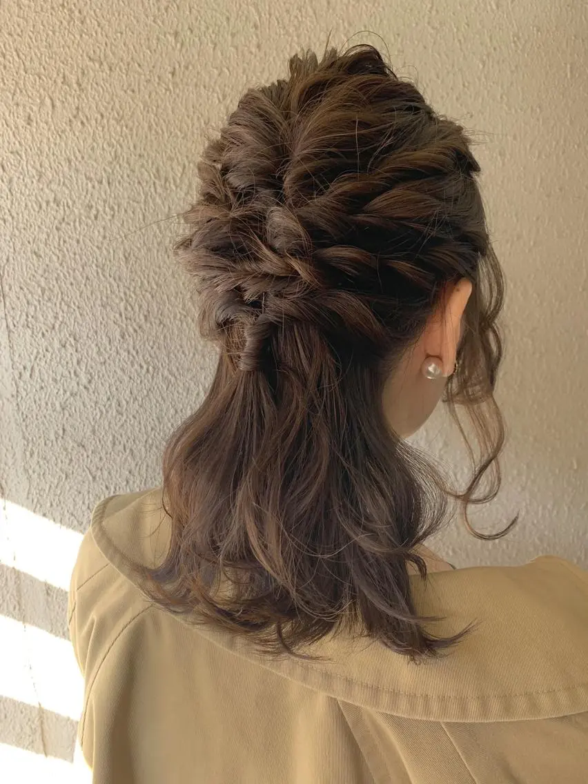ミディアム ヘアアレンジ ハーフアップ サダハルカ |chouetteのヘアスタイル