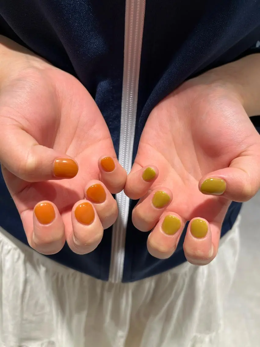 ネイル グリーン オレンジ 小川 奈々花のネイルデザイン