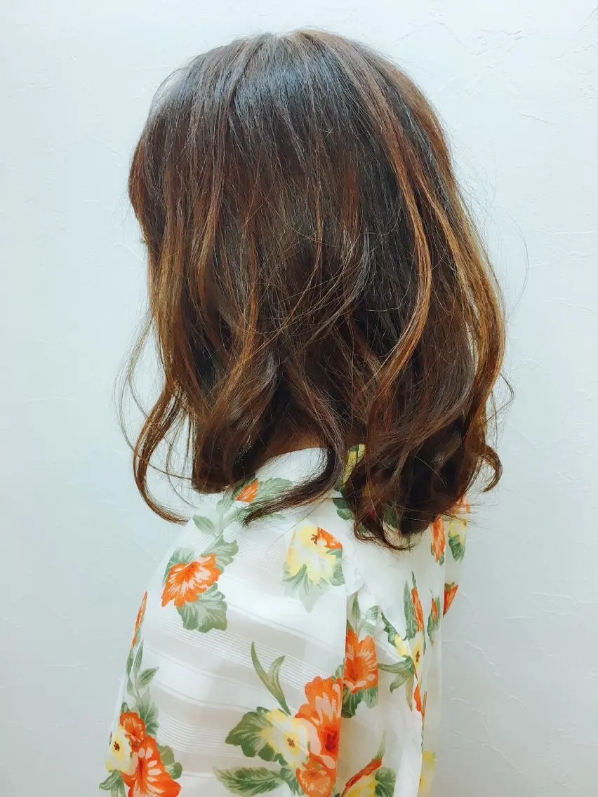 ミディアム カラー ハイライトカラー 3Dハイライト ハイライト 菅沼 まみのヘアスタイル