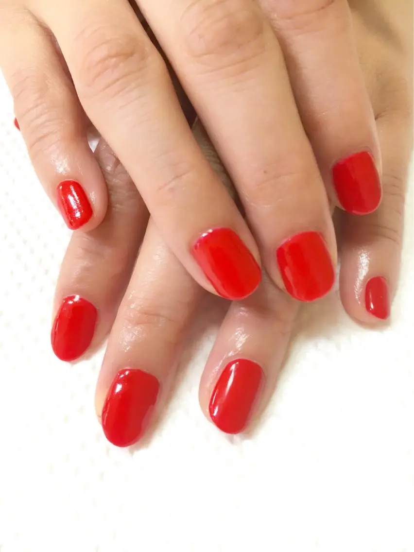 ネイル ワンカラーネイル 赤色 clover nailのネイルデザイン
