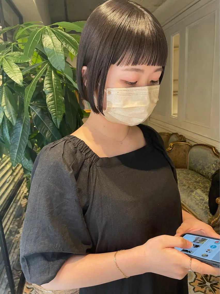 ミディアム カラー 透明感カラー グレージュ ボブ オン眉 カット トリートメント ベージュ🤎透明感 カラー🤎anriのヘアスタイル
