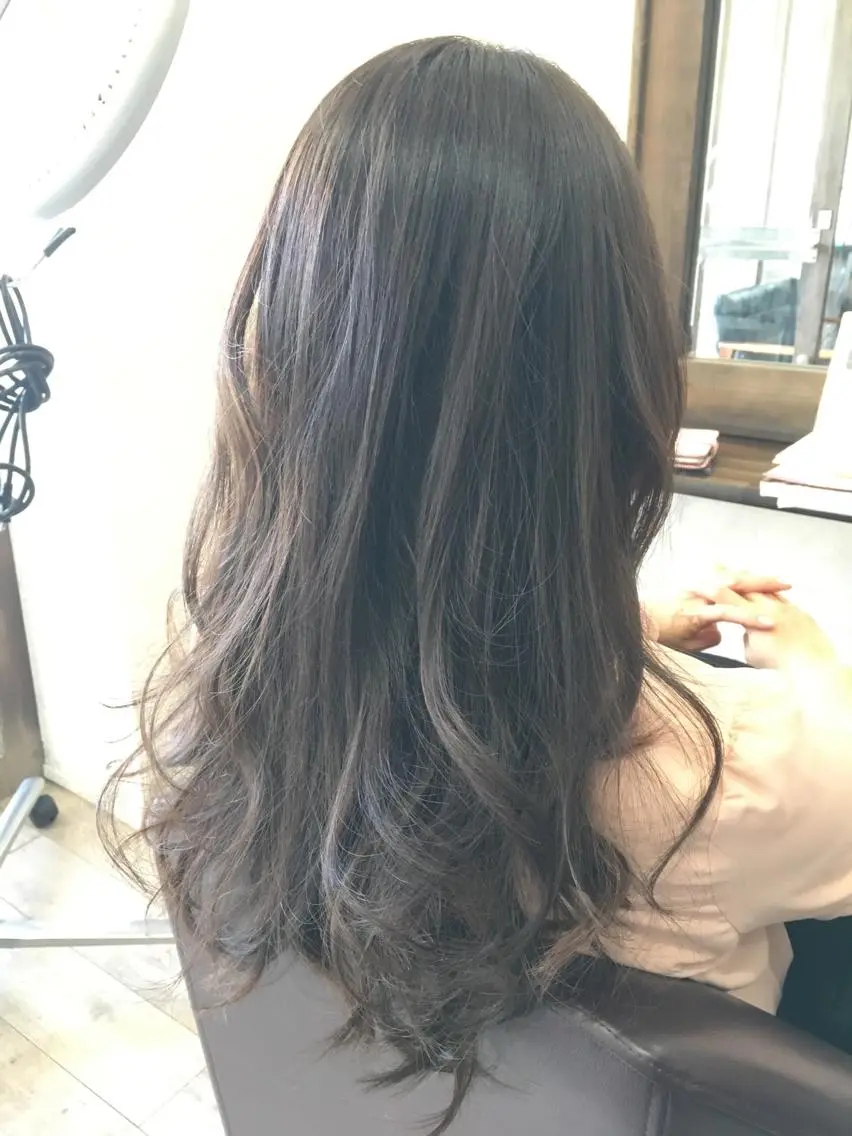 ロング カラー 松本 亮のヘアスタイル