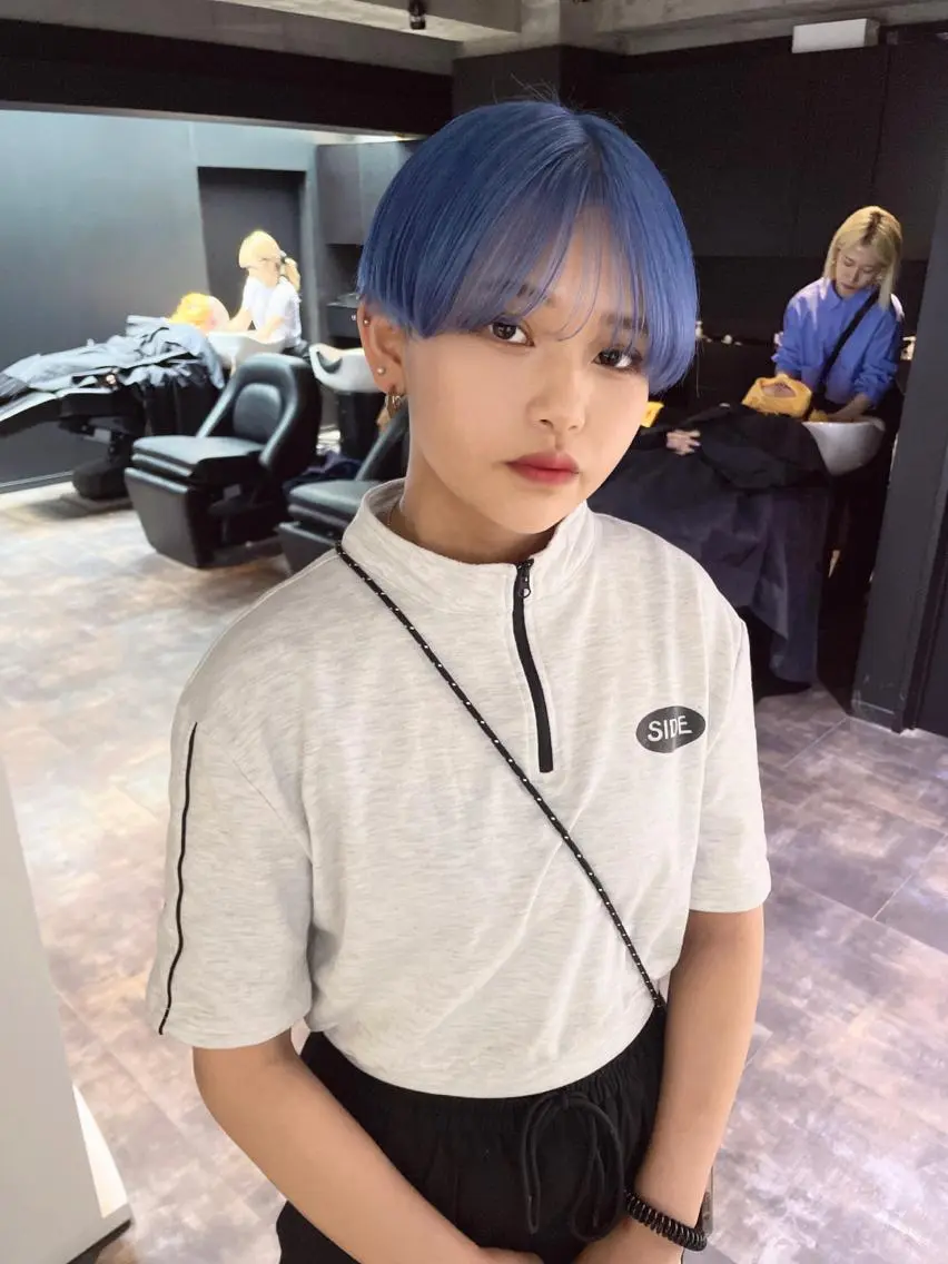 ショート カラー ブリーチ ブルーカラー グレージュ ミルクティーグレージュ 心斎橋/ブリーチ minamiのヘアスタイル