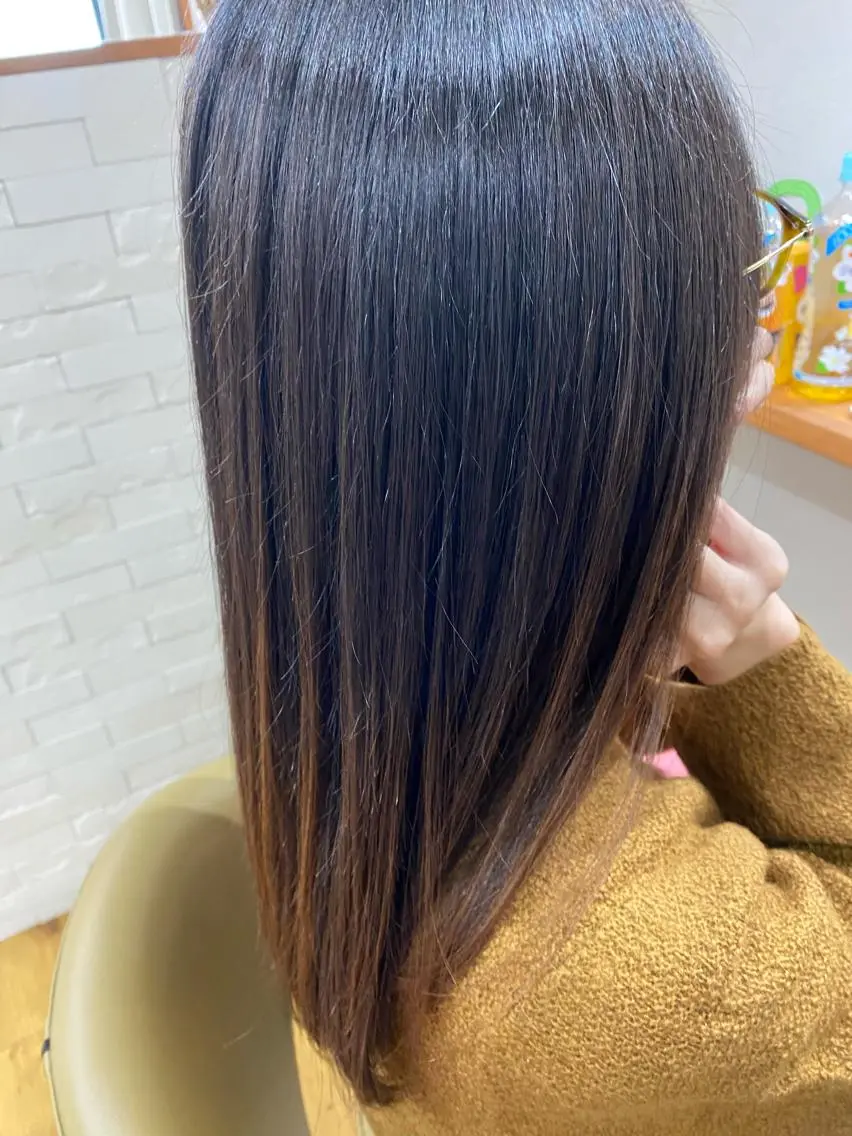ロング 佐治 梨乃のヘアスタイル