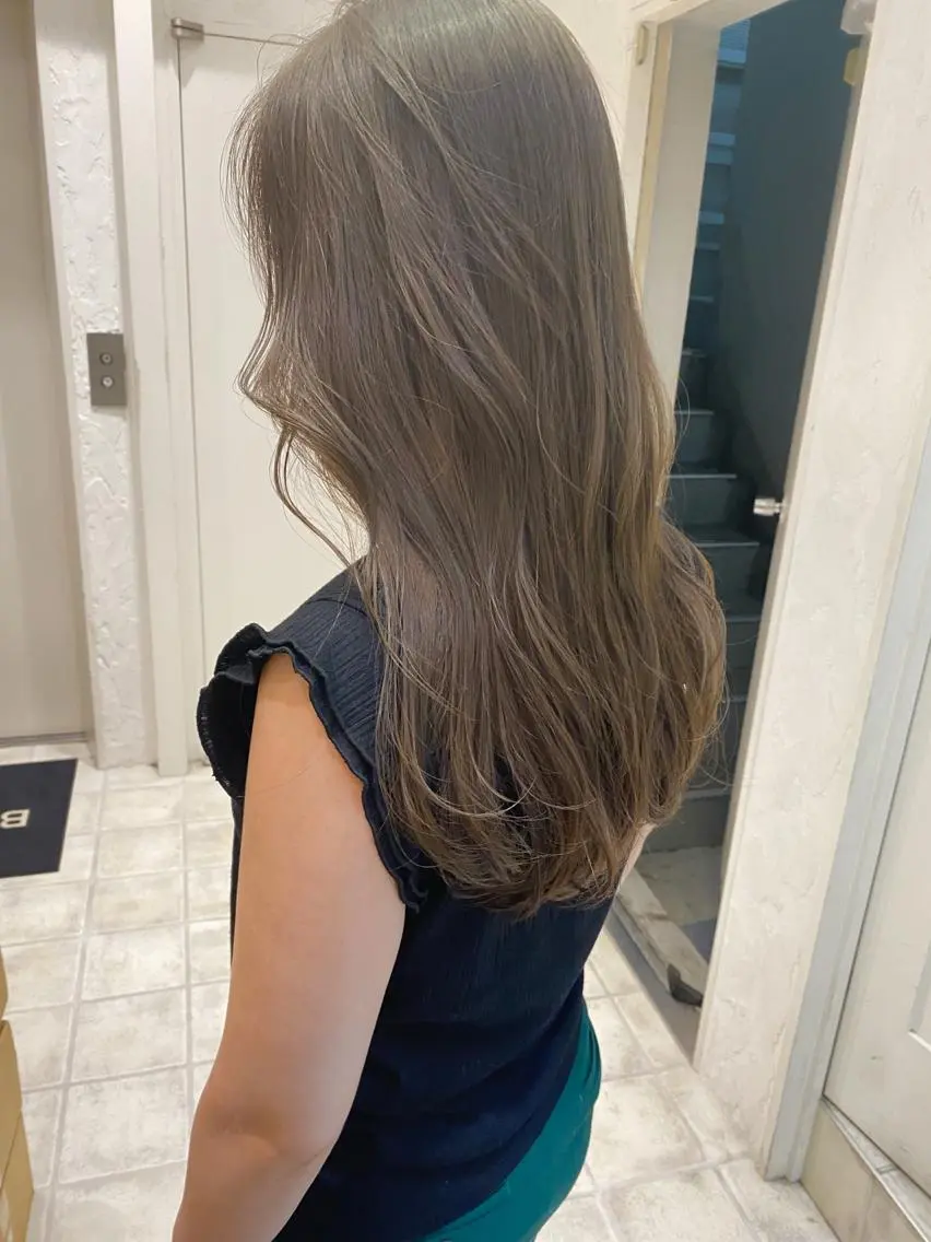 ロング カラー ベージュカラー シルバー シルバーベージュ 🌟アレンジが似合う カラー🌟Rumiのヘアスタイル