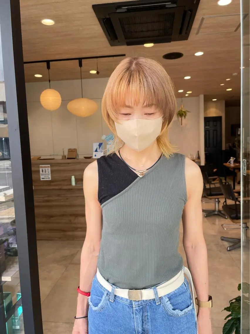 ミディアム カラー ショートボブ ミディアムパーマ ブリーチ ボブ くびれヘア カット ヘアカラー 似合わせ レイヤー須川のヘアスタイル