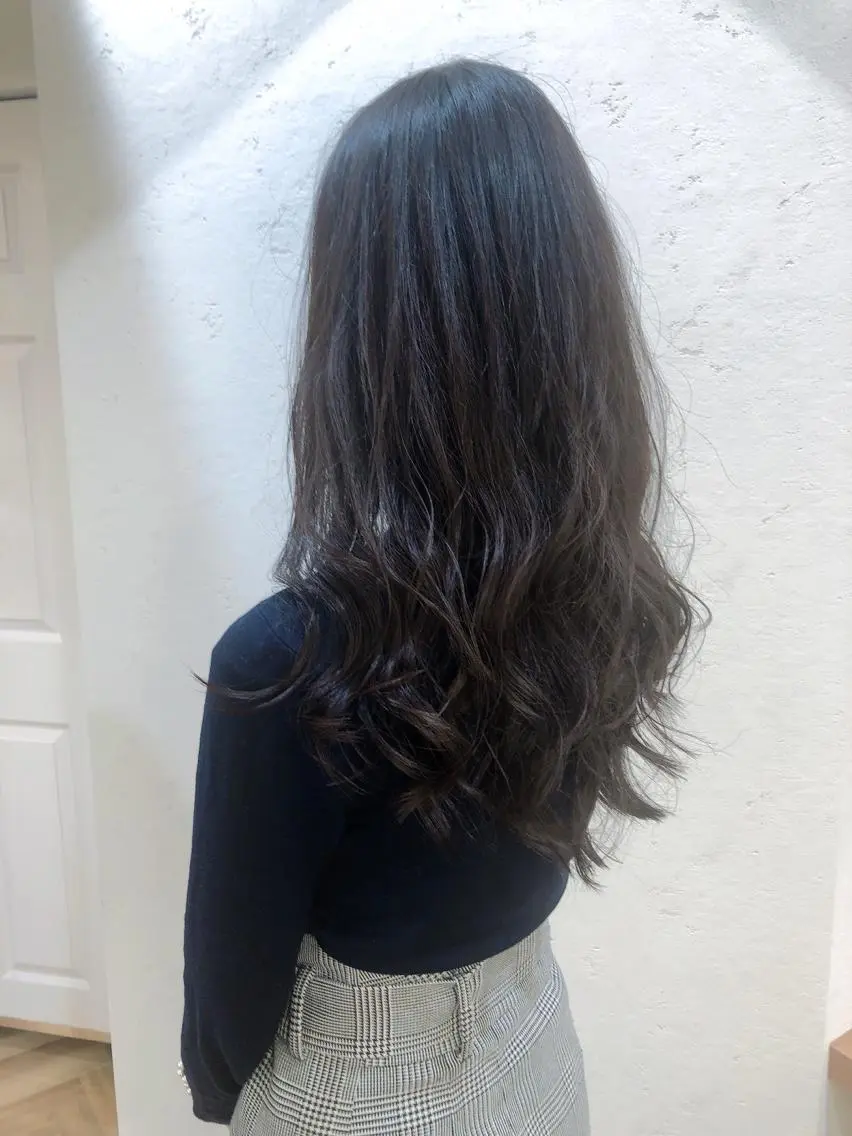 ロング カラー パーマ ヘアアレンジ マツエク・マツパ Londideal 高橋ヒロシのヘアスタイル