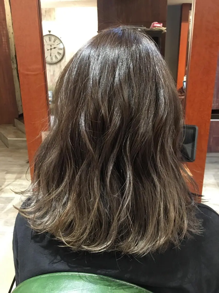 ミディアム カラー 宮下 浩一のヘアスタイル