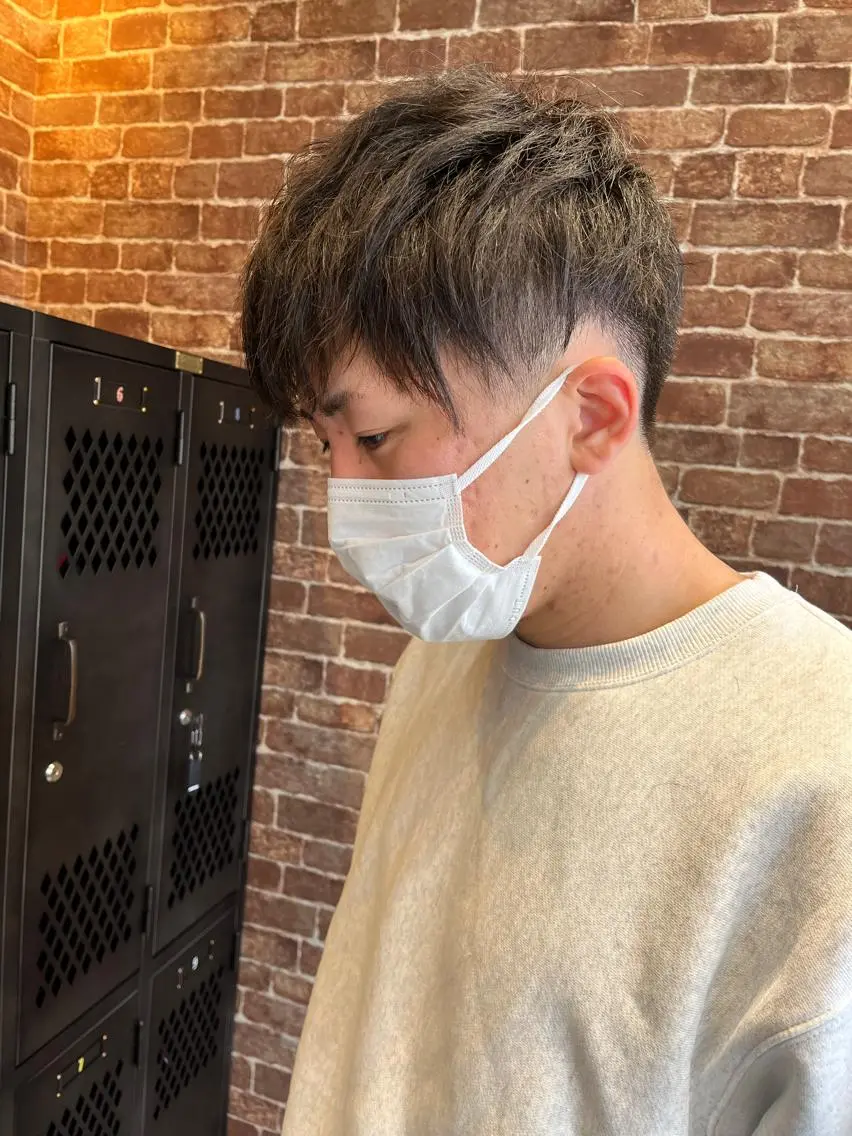 ショート カラー パーマ ヘアアレンジ メンズ キッズ ネイル マツエク・マツパ アイブロウ メンズブリーチ メンズハイライト メンズインナーカラー メンズ韓国風 ブリーチ 久木原 ゆりのヘアスタイル