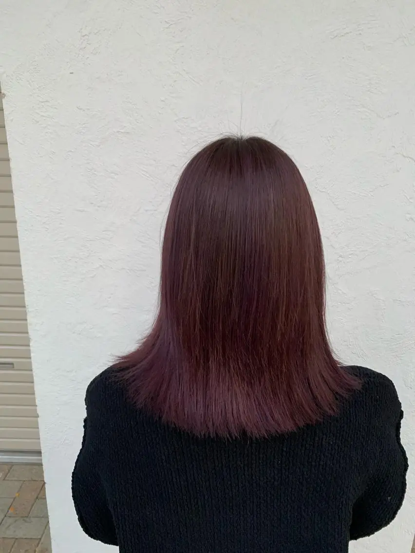 セミロング カラー ピンクカラー バイオレットカラー 艶髪レイヤー上田 紗也🇰🇷💗のヘアスタイル