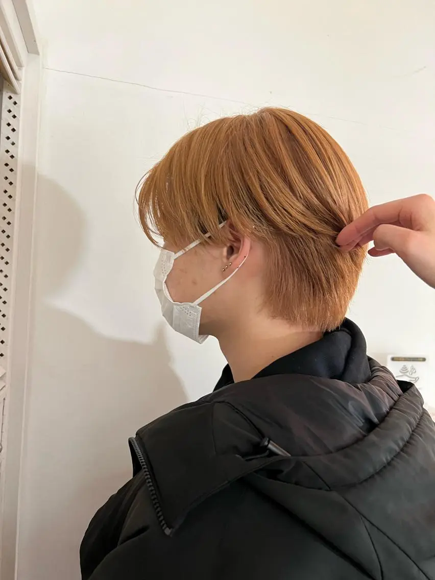 ショート カラー メンズ メンズブリーチ ベージュカラー ブリーチ オレンジ オレンジベージュ 樽川 紗月のヘアスタイル