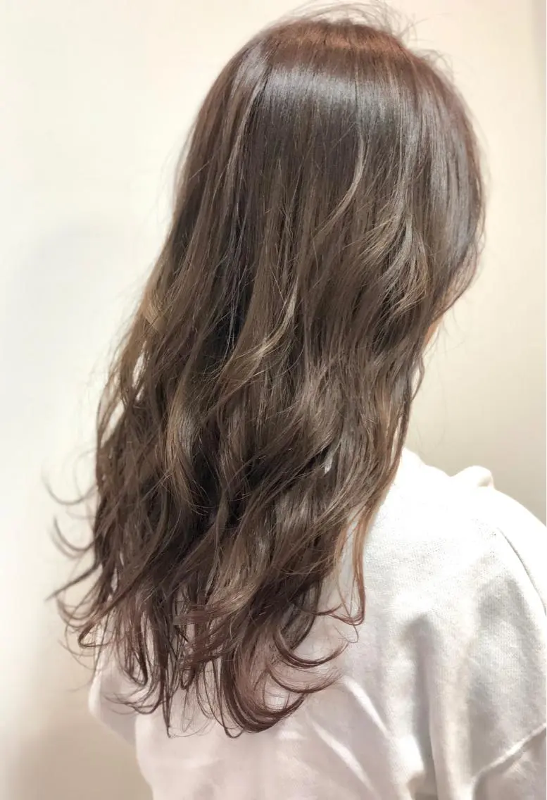 セミロング アッシュ 大石 健太のヘアスタイル