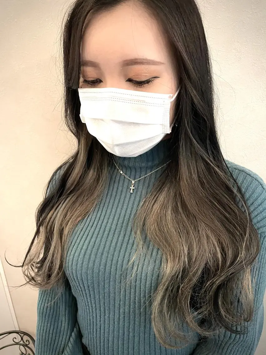 ロング カラー イヤリングカラー インナーカラー レイヤー/ウルフ ハイトーンhiroのヘアスタイル