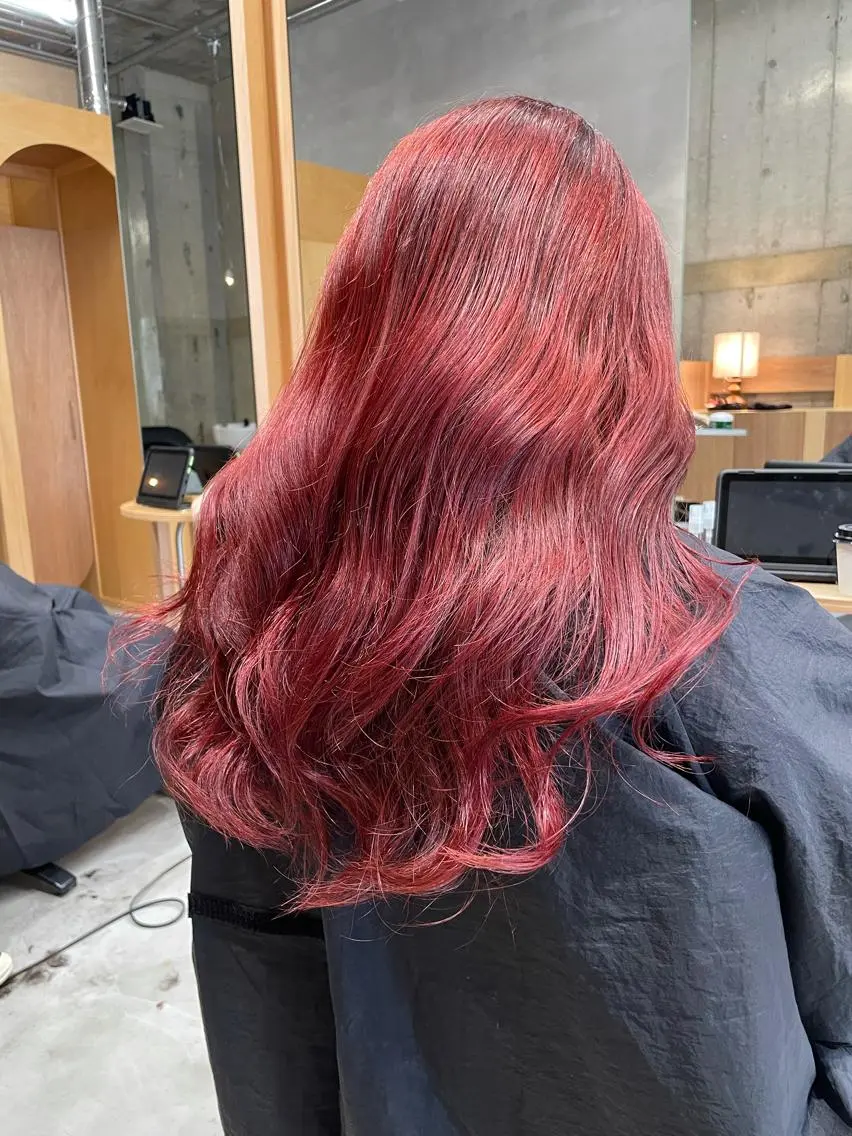 カラー wewe: momoeのヘアスタイル