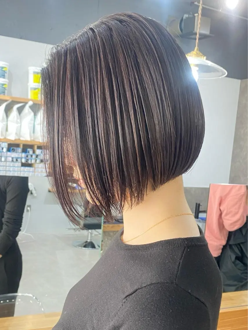 ショート カラー 前下がりボブ ボブ カット ヘアカラー トリートメント 中山 天地のヘアスタイル