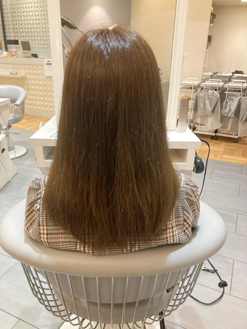 ロング カラー 西田 夏望のヘアスタイル
