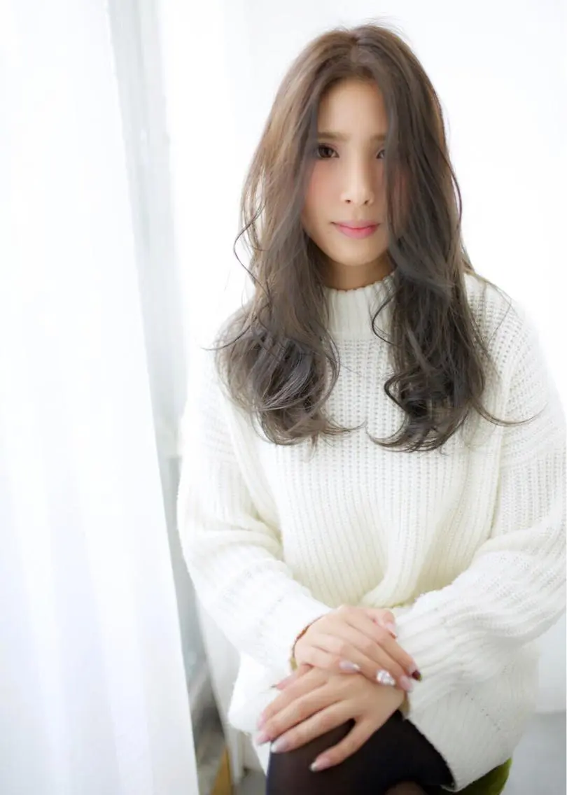 ロング カラー 外国人風カラー fio マナミのヘアスタイル