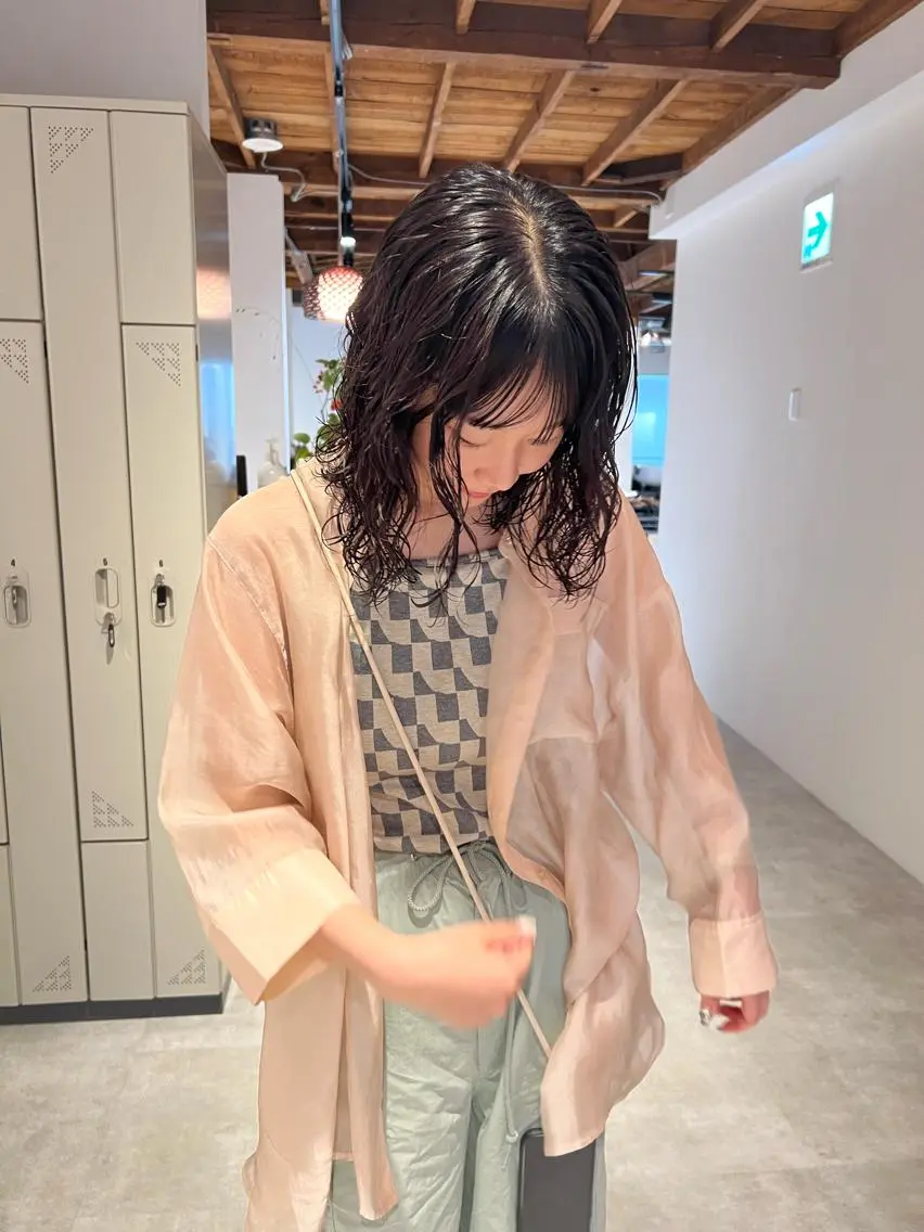 セミロング カラー パーマ io濱川 遥のヘアスタイル