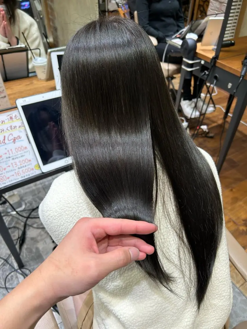 ロング カラー パーマ バレイヤージュ ブリーチ ケアブリーチ ダブルカラー ハイライトカラー カット ヘアカラー 縮毛矯正 トリートメント 銀座✨レイヤーカット 顔まわり/坂本亜裟海のヘアスタイル
