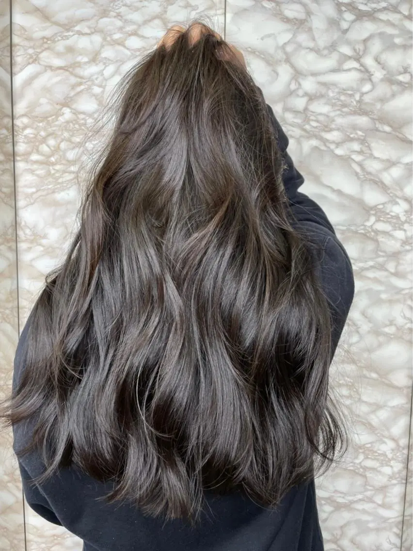 カラー アッシュ アッシュブラック 黒髪 透明感カラー お任せヘア☘️☘️ 及川渚のヘアスタイル