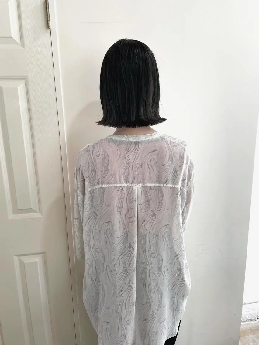 ミディアム カラー ブリーチ グレージュ オリーブグレージュ オリーブグレー ヘアカラー トリートメント MIOベージュカラー 柔らかいカラーのヘアスタイル