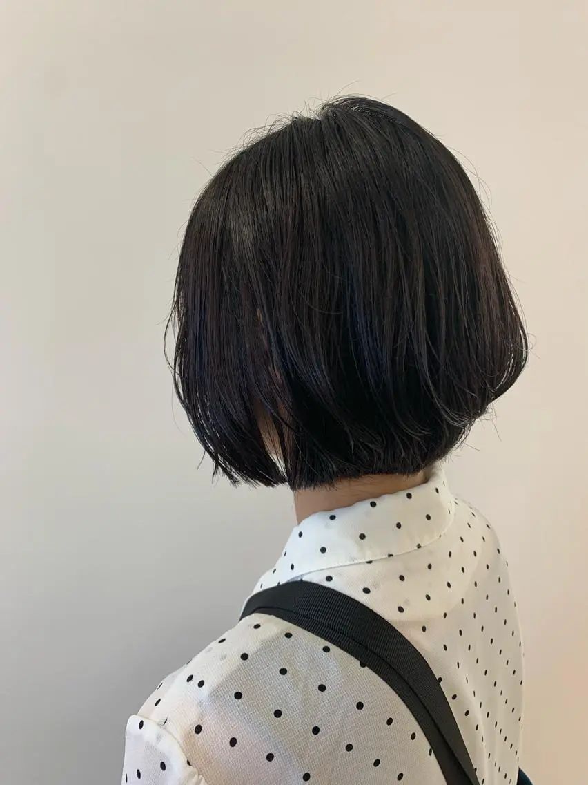 ショート ボブ カット 顔まわりカット✄ ベージュカラー🧸のヘアスタイル