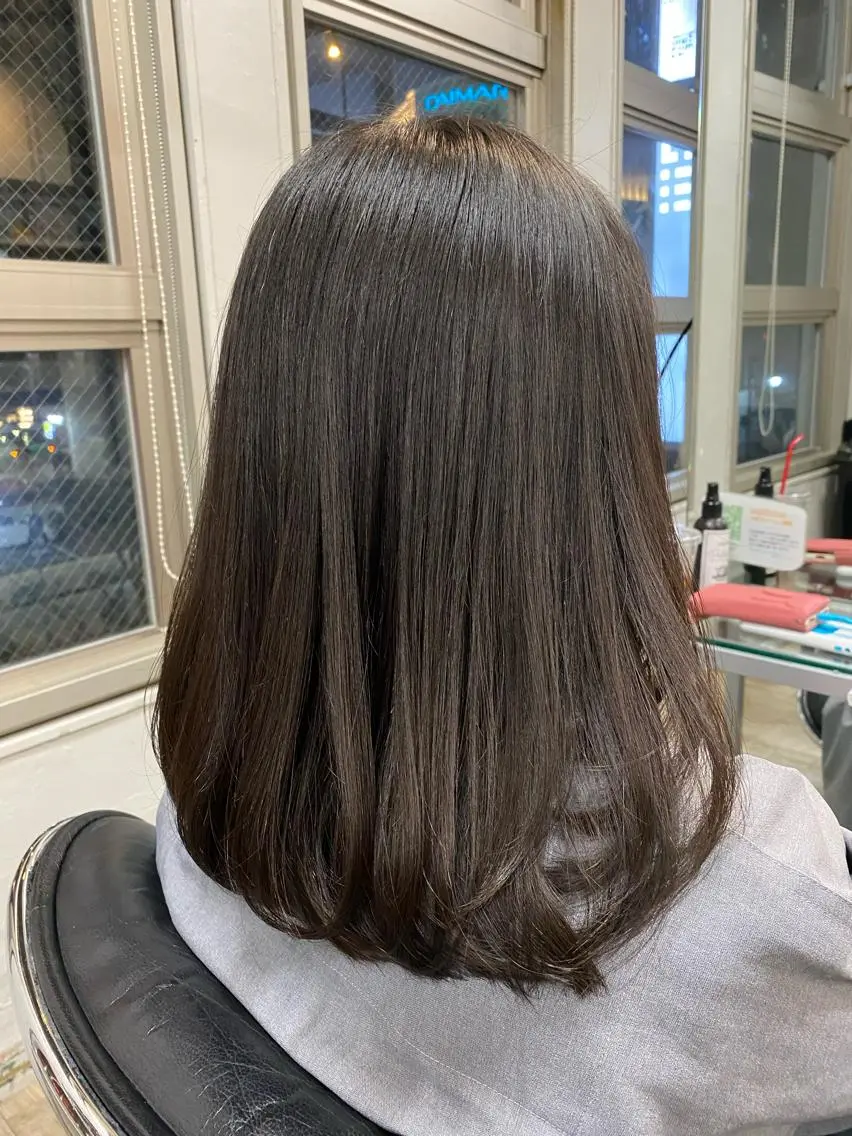 セミロング カラー カット トリートメント パーマ・レイヤー 髪質改善・TANIのヘアスタイル