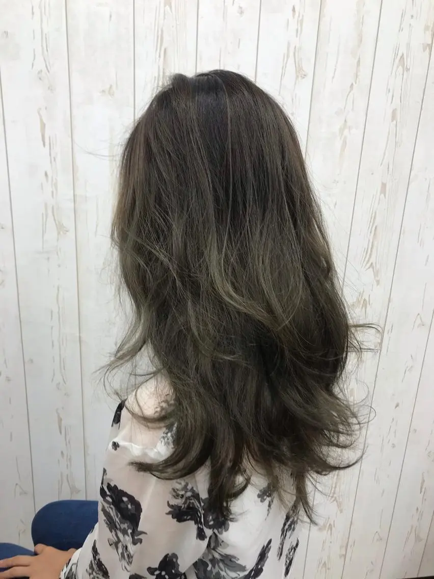 ロング カラー ヘアアレンジ ベージュカラー オリーブベージュ AN'TIA小作代表 ⭐︎kazuma⭐︎のヘアスタイル