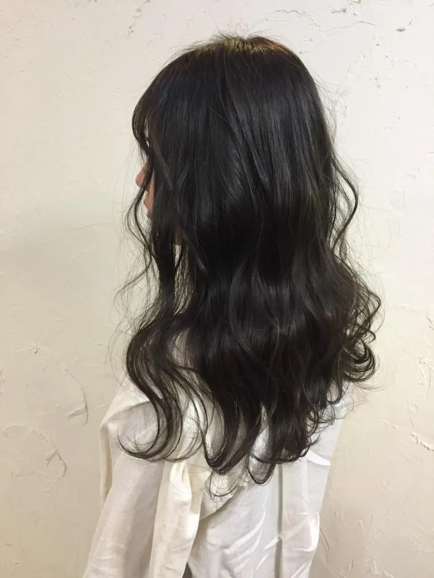 セミロング カラー 韓国レイヤー外国人風 透明感カラー髪質改善のヘアスタイル