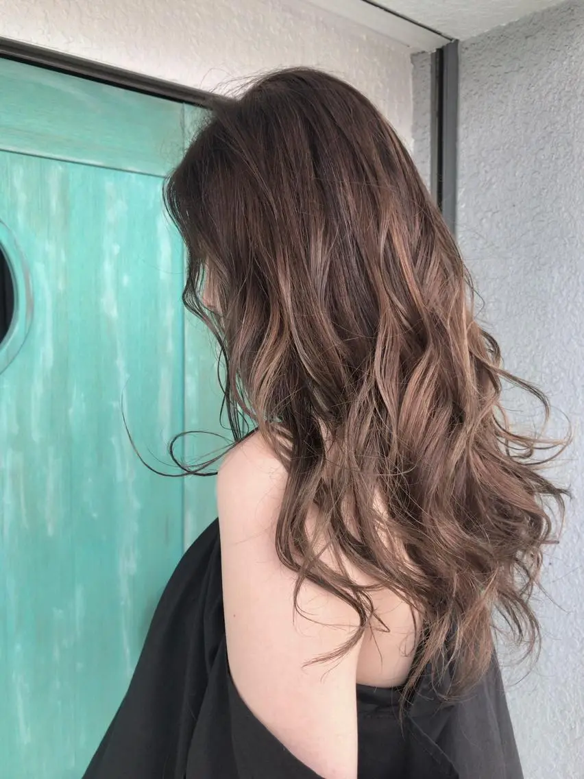 ロング カラー レイヤーカット匠 イソザキノリユキのヘアスタイル