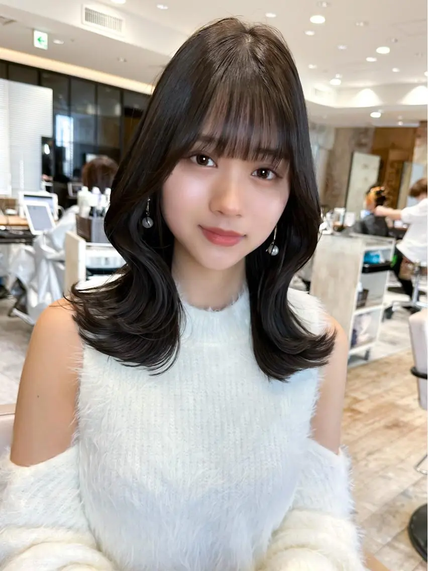 セミロング カラー ベージュカラー ブラウンカラー ブラウンベージュ オリーブベージュ くびれヘア 顔周り/くびれヘア 韓国ヘア💕風間るなのヘアスタイル