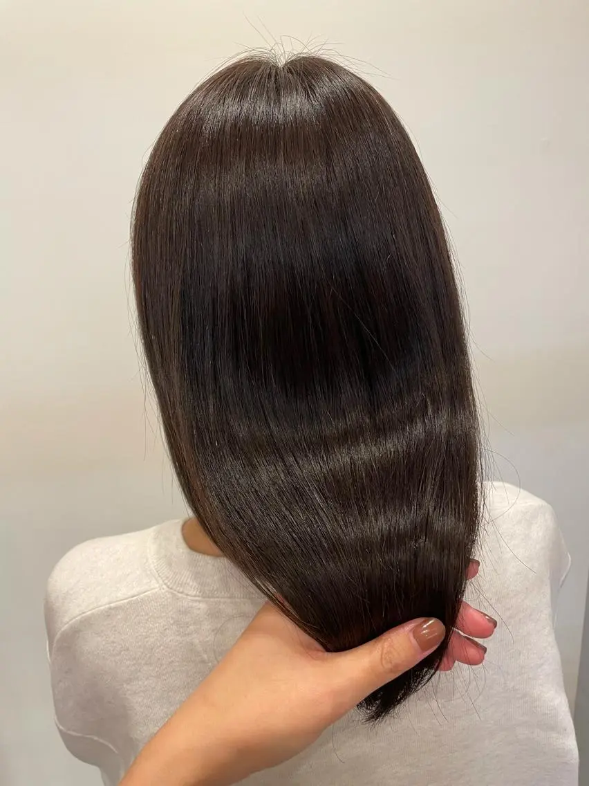 ミディアム カラー メンズ ベージュカラー オリーブベージュ 髪質改善 トリートメント カット ヘアカラー ラーム 乃木店のヘアスタイル