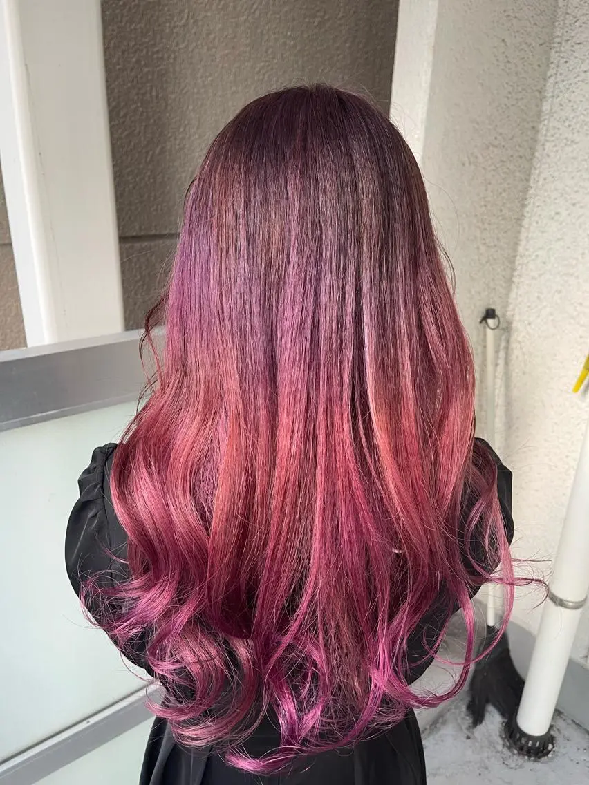 ロング カラー 岩谷/ブリーチ 🪽透明感カラーのヘアスタイル