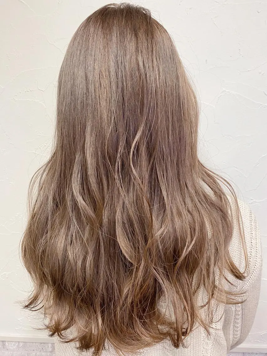 ロング カラー ベージュカラー ミルクティーベージュ ヘアカラー トリートメント 髪質改善/レイヤー ストウシンゴのヘアスタイル