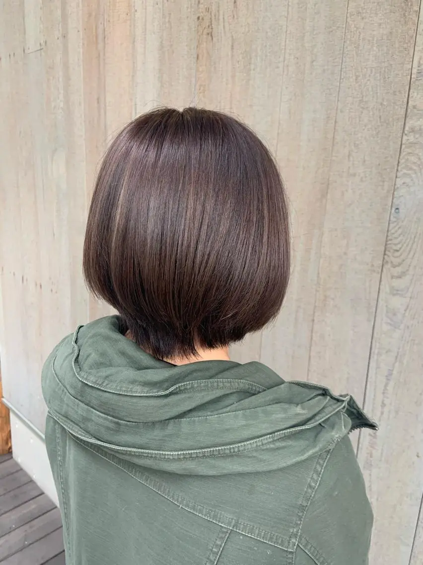 ショート カラー パーマ ヘアアレンジ 透明感カラー ハイライトカラー ハイライト ハイトーンカラー🤍 山下 優華のヘアスタイル