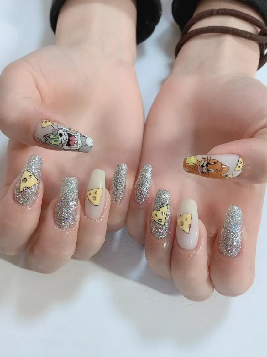 ネイル ･:*+.✳︎˚✧₊ MAKI NAILのネイルデザイン