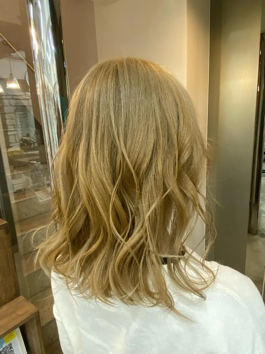 ミディアム カラー カット ヘアカラー トリートメント Sherry大国町 HIKARUのヘアスタイル