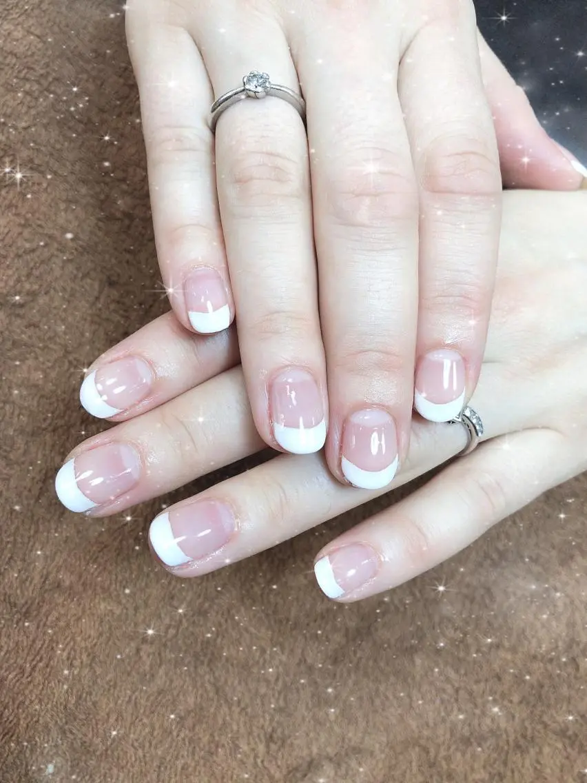 ショート ネイル フレンチネイル ラメ(グリッター) ハンドネイル 《LB》ラブリエ Nail&eyeのマツエク・マツパデザイン