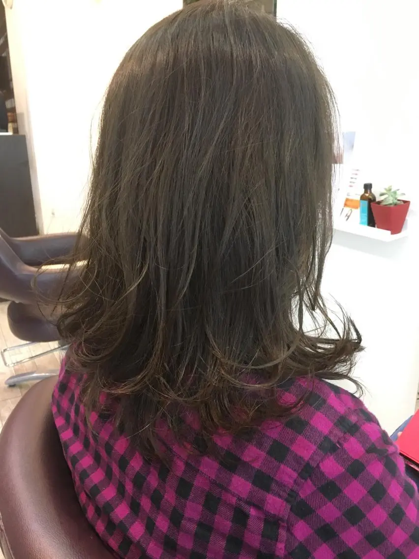 ミディアム カラー アディクシーカラー 中村 よしひでのヘアスタイル