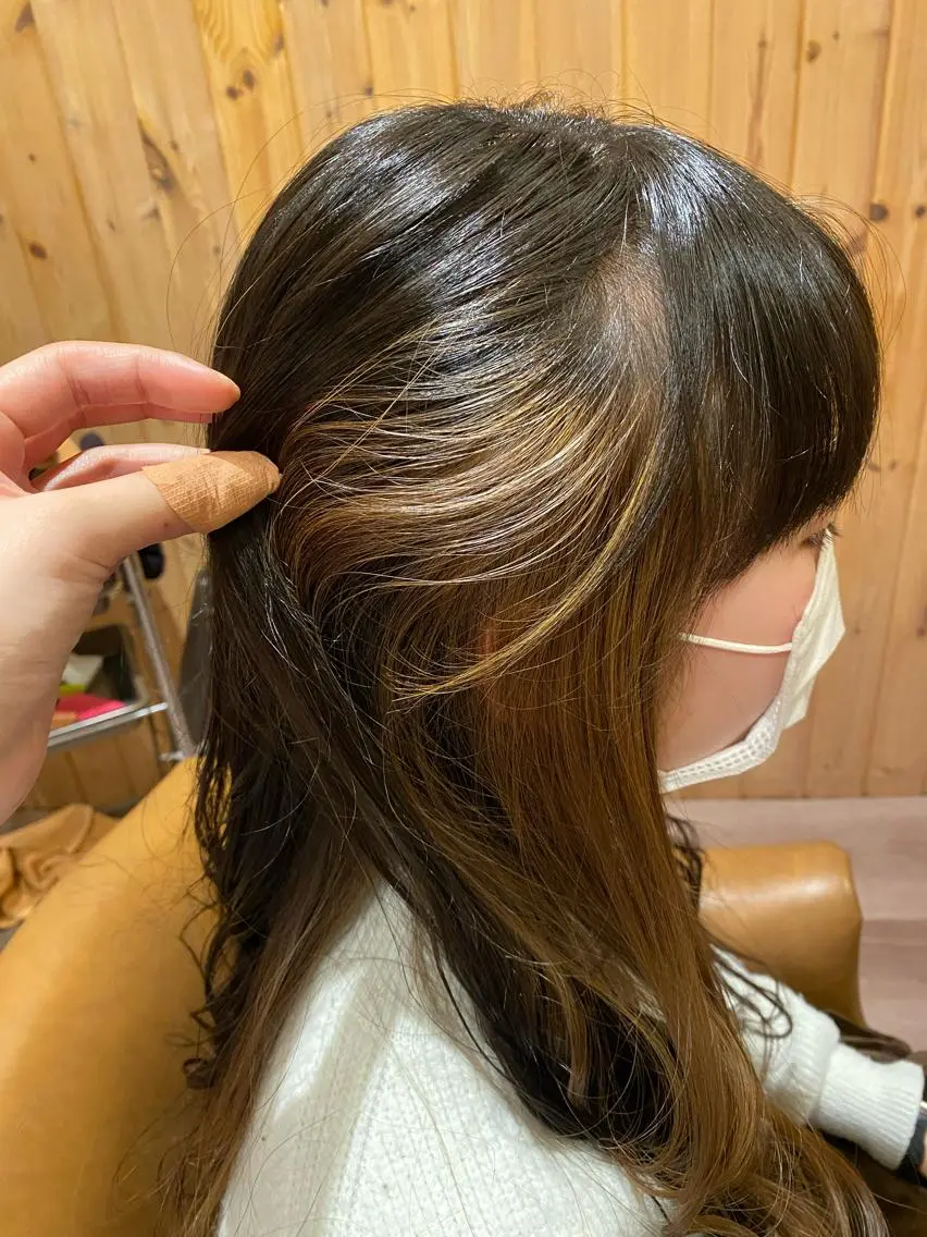 ロング カラー インナーカラー カット ヘアカラー トリートメント 横野 朱音のヘアスタイル