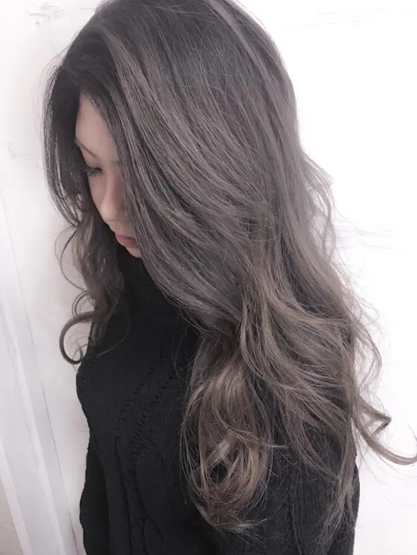 ロング カラー アディクシーカラー ブリーチ ヘアカラー エクステ BOX mico.のヘアスタイル