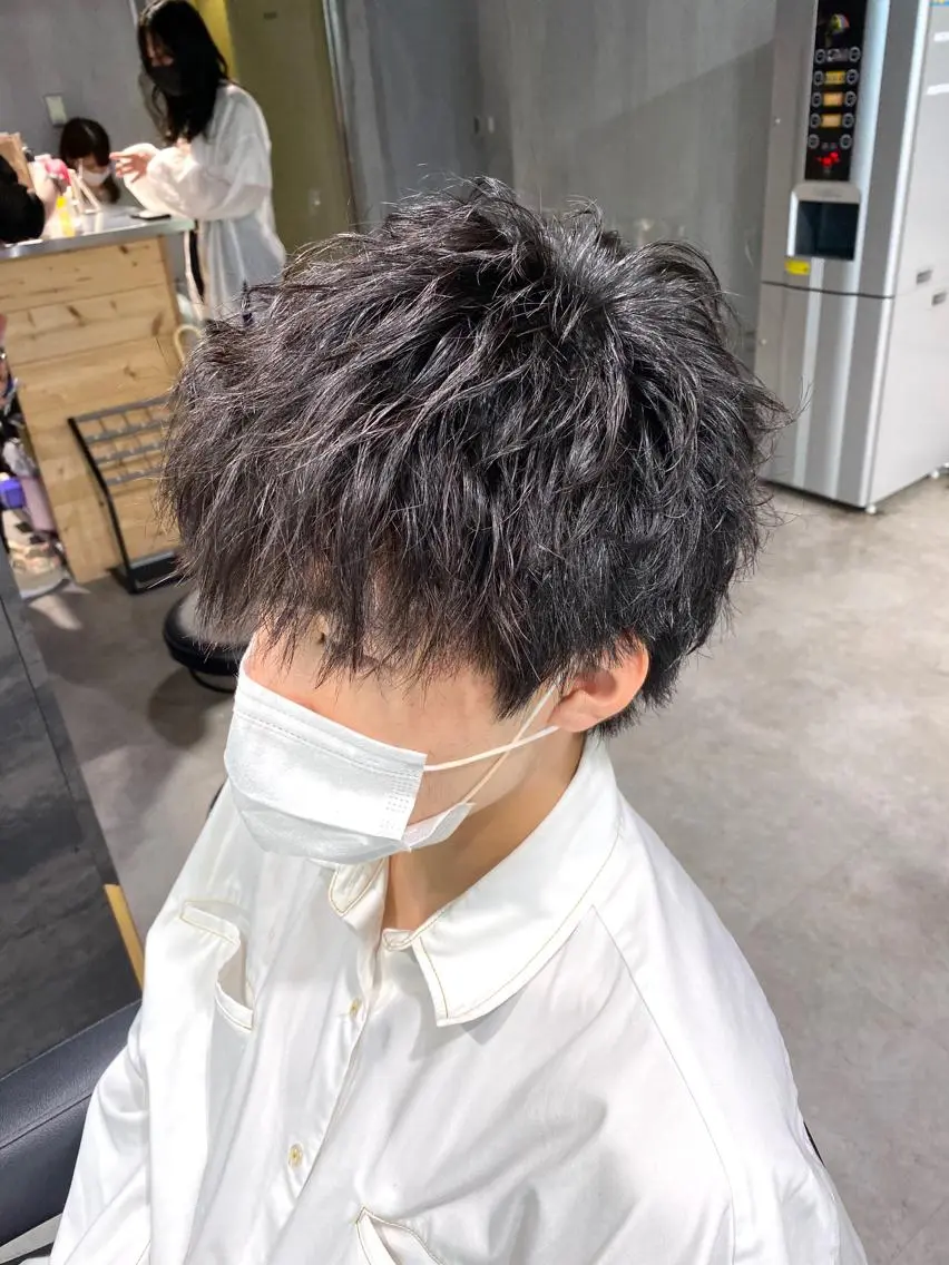ショート パーマ ヘアアレンジ メンズ カット パーマ トリートメント ヘアセット メンズヘア特化 パーマ 縮毛矯正🔷のヘアスタイル