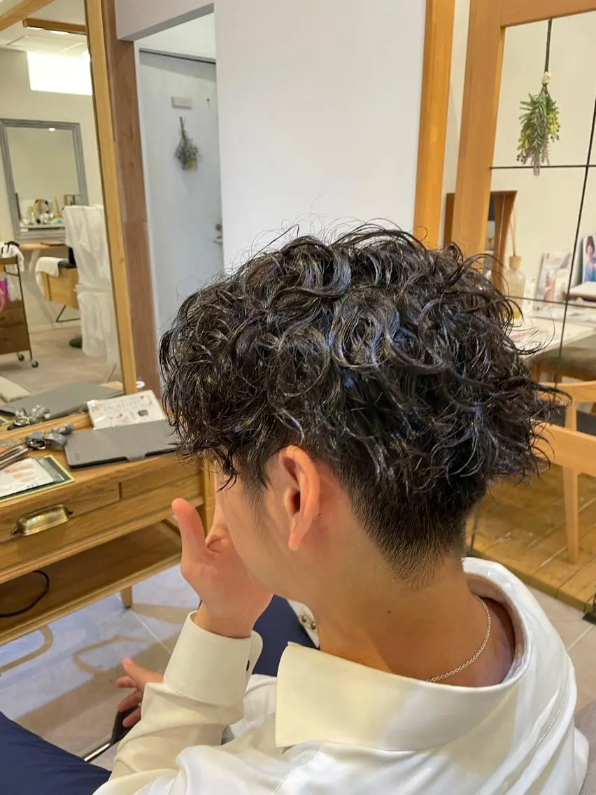 パーマ メンズ メンズパーマ 波巻きパーマ siie ヤギのヘアスタイル