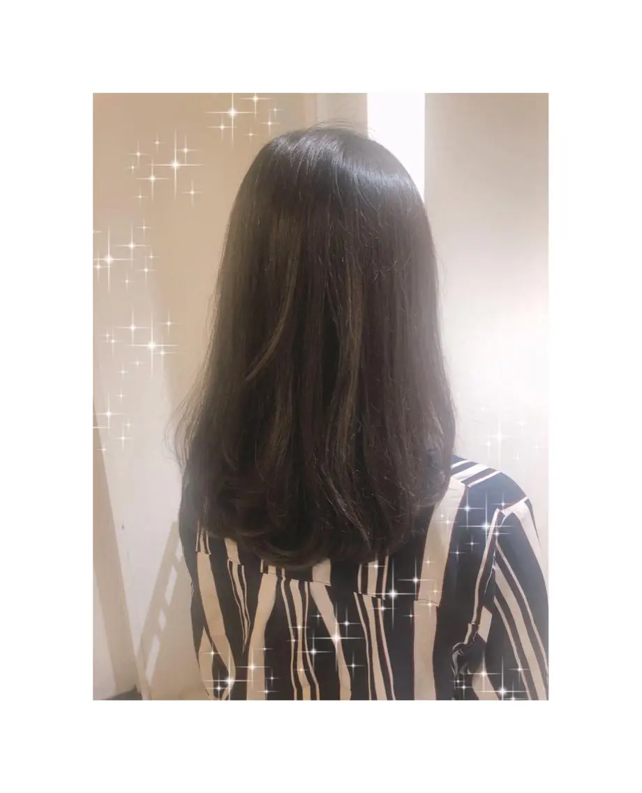 セミロング 甲斐 みづきのヘアスタイル