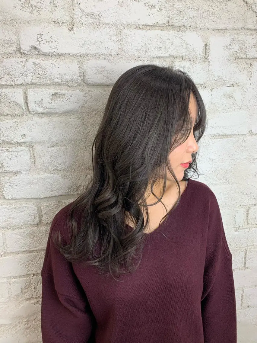 セミロング カラー イルミナカラー スターダスト ヘアカラー 韓国ヘア✨グレージュ カラーasamiのヘアスタイル