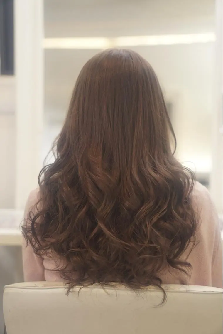 ミディアム セミロング ロング カラー 透明感カラー イルミナカラー 枝毛カット＆髪質改善 満足NO.1岡しゃんのヘアスタイル