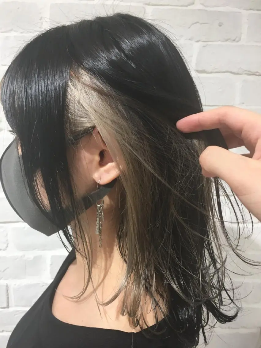 セミロング カラー ベージュカラー ブリーチ ダブルカラー インナーカラー TELA HAIR 幕張本郷店　澤田のヘアスタイル